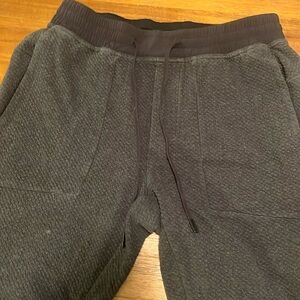 Men’s Black Lululemon Joggers Medium